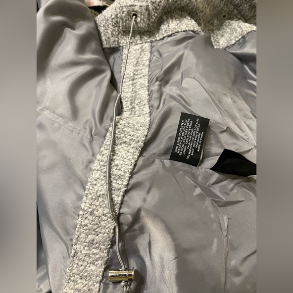 Ana Sweater , Size M Gray color Good condition Used - Picture 11 of 12